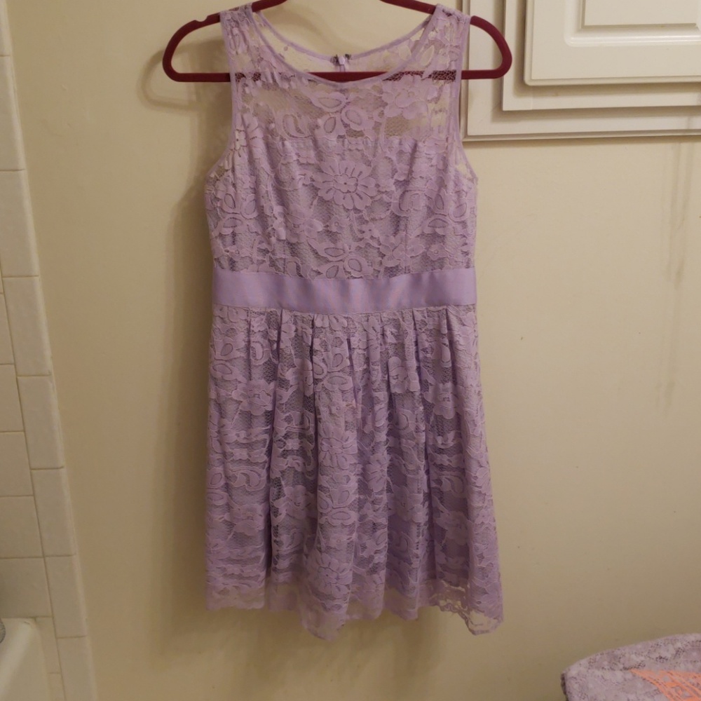 BB Dakota lavender lace dress with lining.
